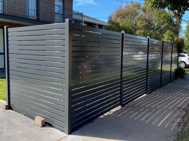 aluminum horizontal slat fence