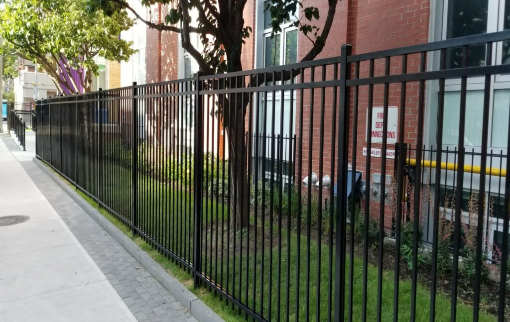 flat aluminum picket fence