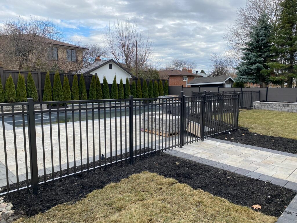 aluminum picket fence new york